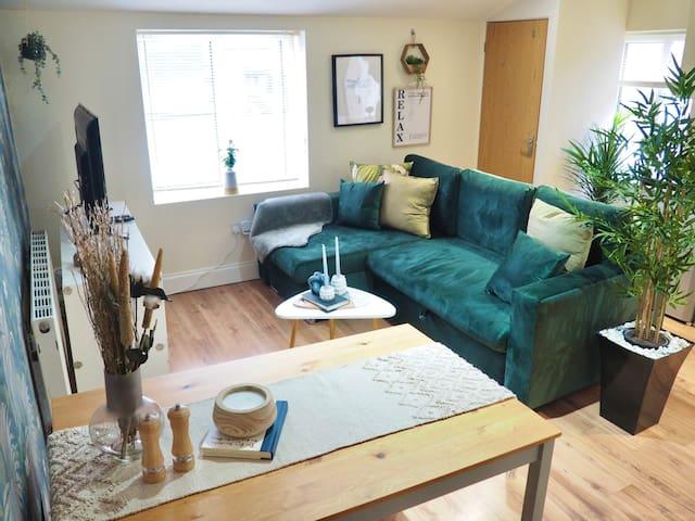 Spacious 1BR Flat Near O2 Oxford by Guestincase1